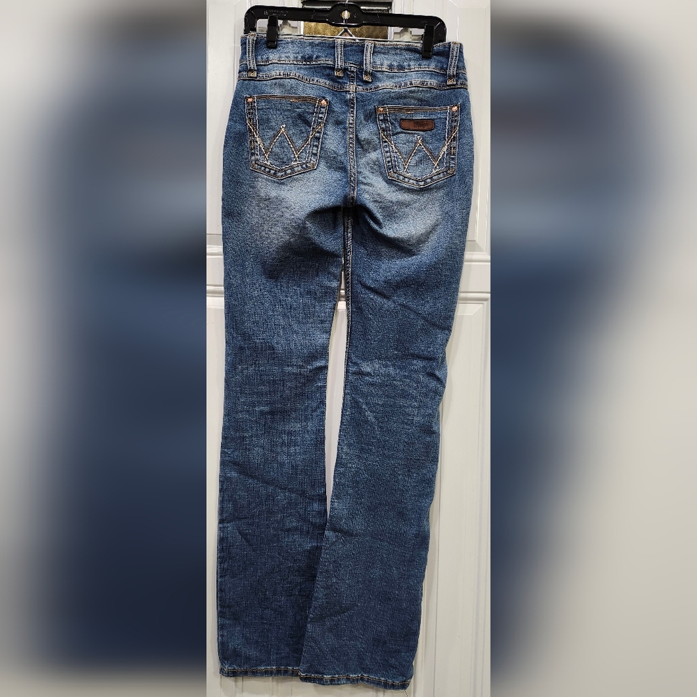 Wrangler Medium Wash Boot Cut Women's Juniors Blue Jeans Size 7 x 36 long